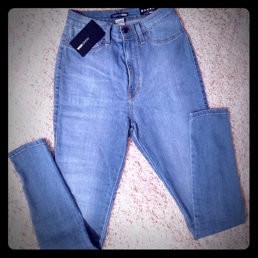 NWT  Fashion Nova Jeans